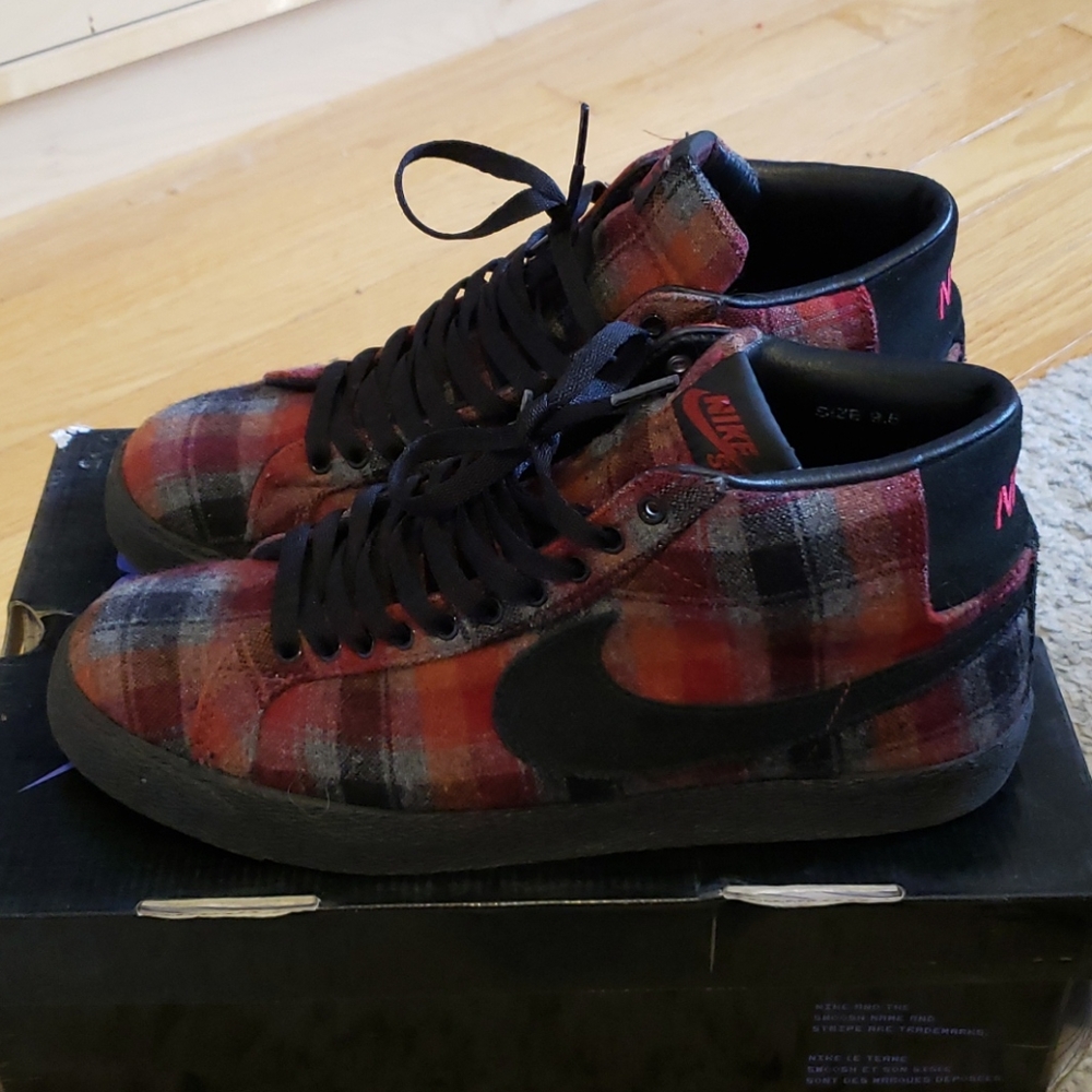 Nike SB Todd Jordan Plaid Blazer Mid